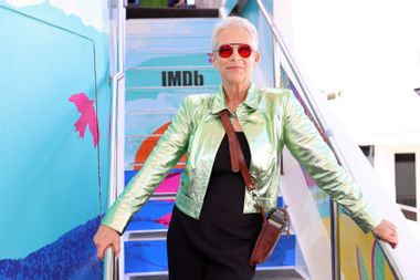 Image for Jamie Lee Curtis apologizes for jab at 